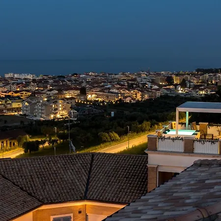 Casadelmare14 Roof Deluxe - Vista Mozzafiato Con Jacuzzi Apartment Tortoreto Exterior photo